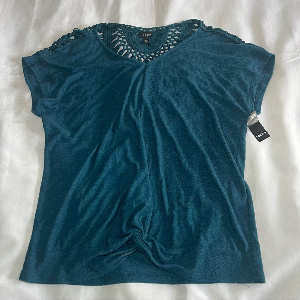 Torrid Crochet Back Twist Front Jewel Tone Short Sleeve Top Womens M/L